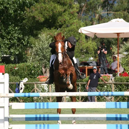 Отель La Bruca 4*