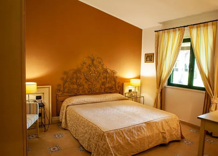 Hotel La Bruca 4*