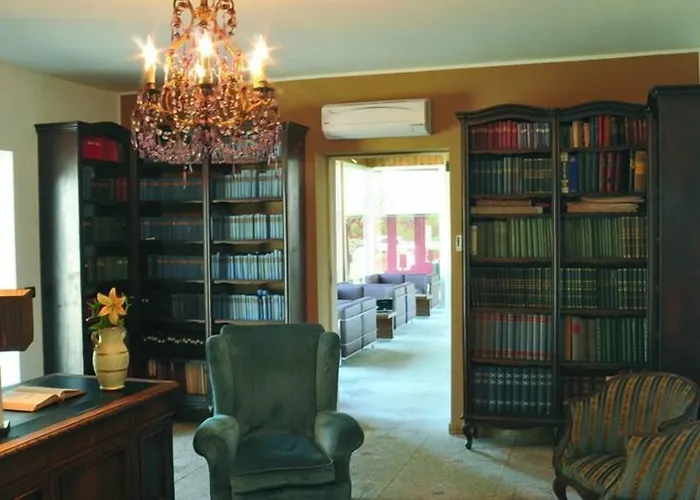 מלון La Bruca 4*